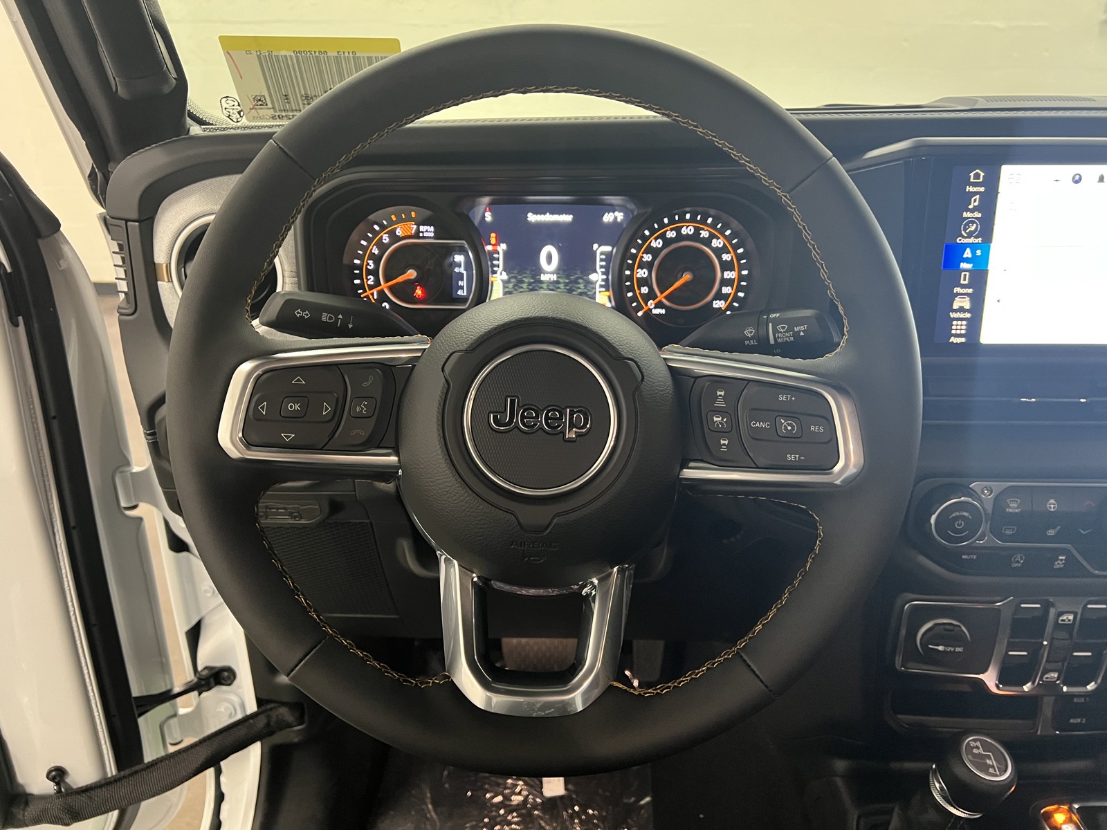 2024 Jeep Wrangler Sahara photo 15