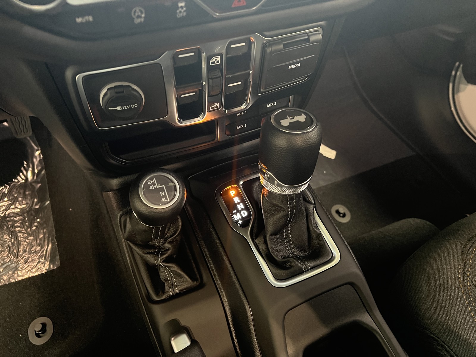 2024 Jeep Wrangler Sahara photo 17