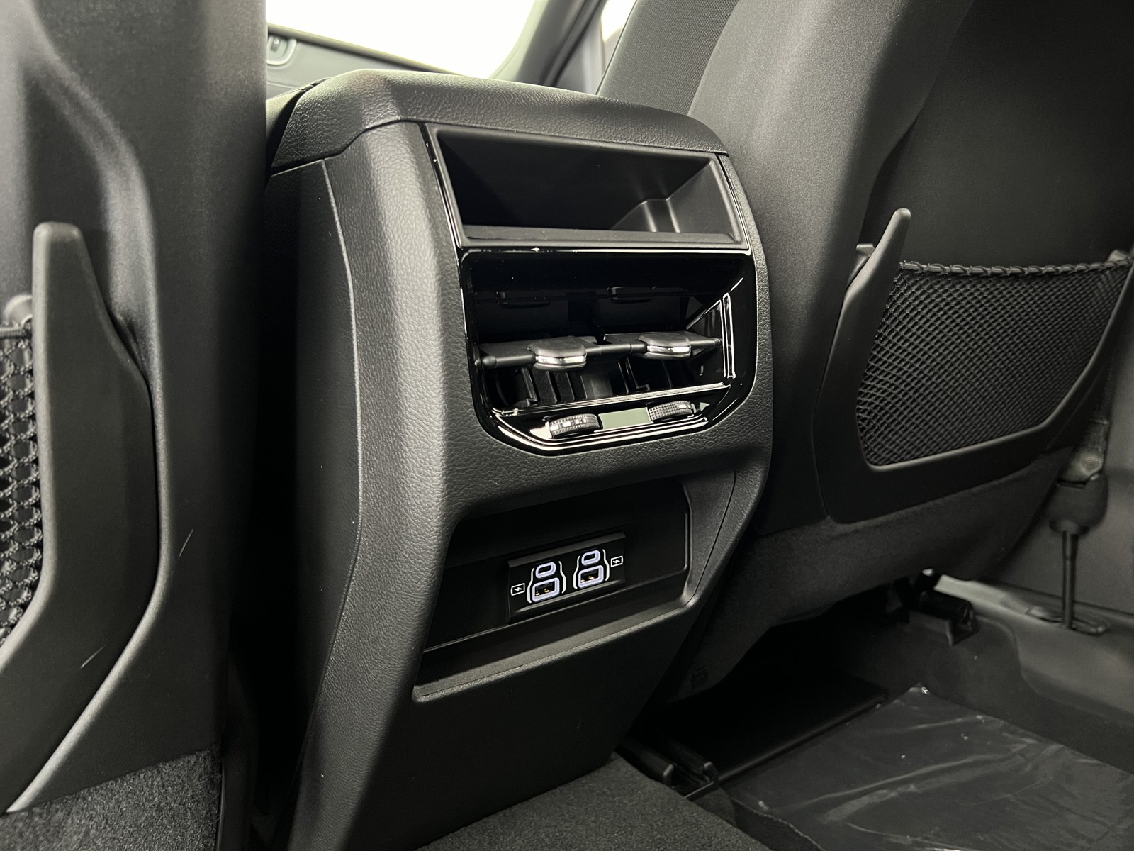 2025 Jeep Grand Cherokee Laredo photo 13