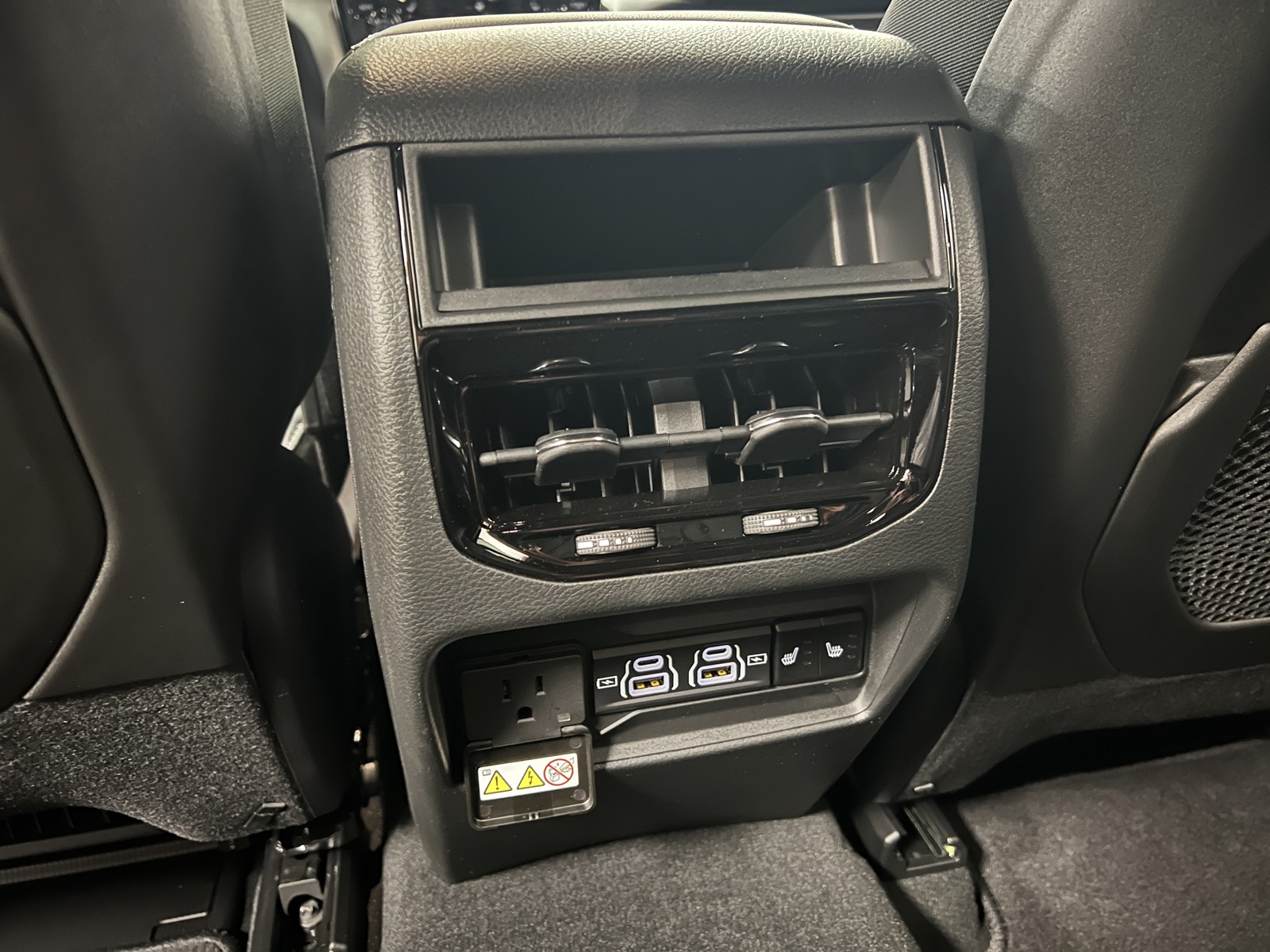 2025 Jeep Grand Cherokee Limited photo 13