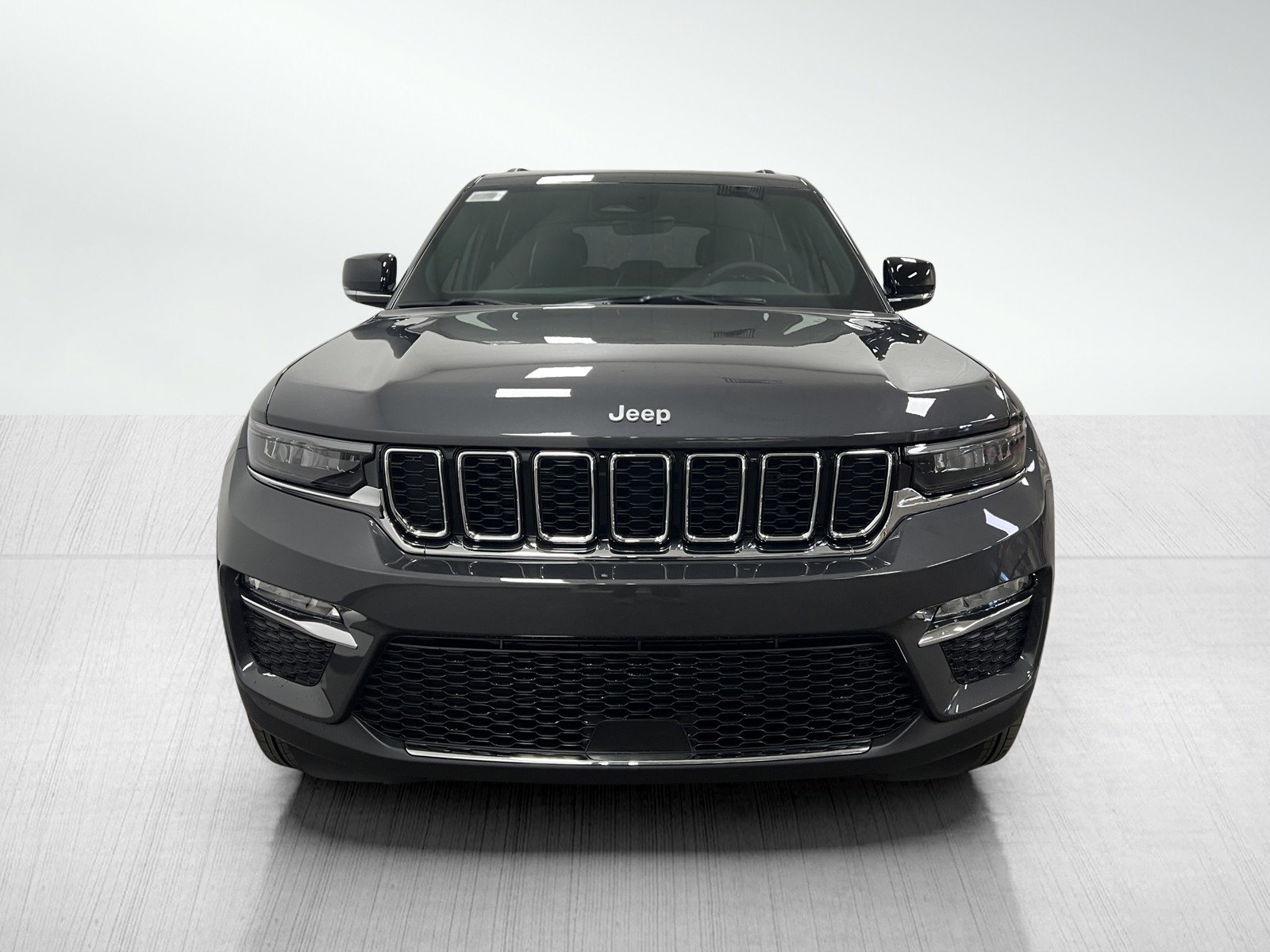 2025 Jeep Grand Cherokee Limited photo 5