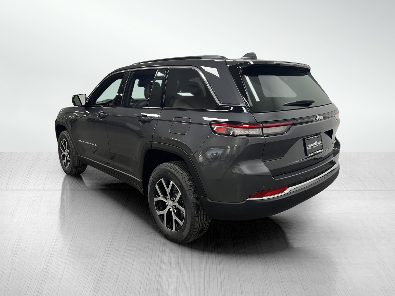 2025 Jeep Grand Cherokee Limited photo 8