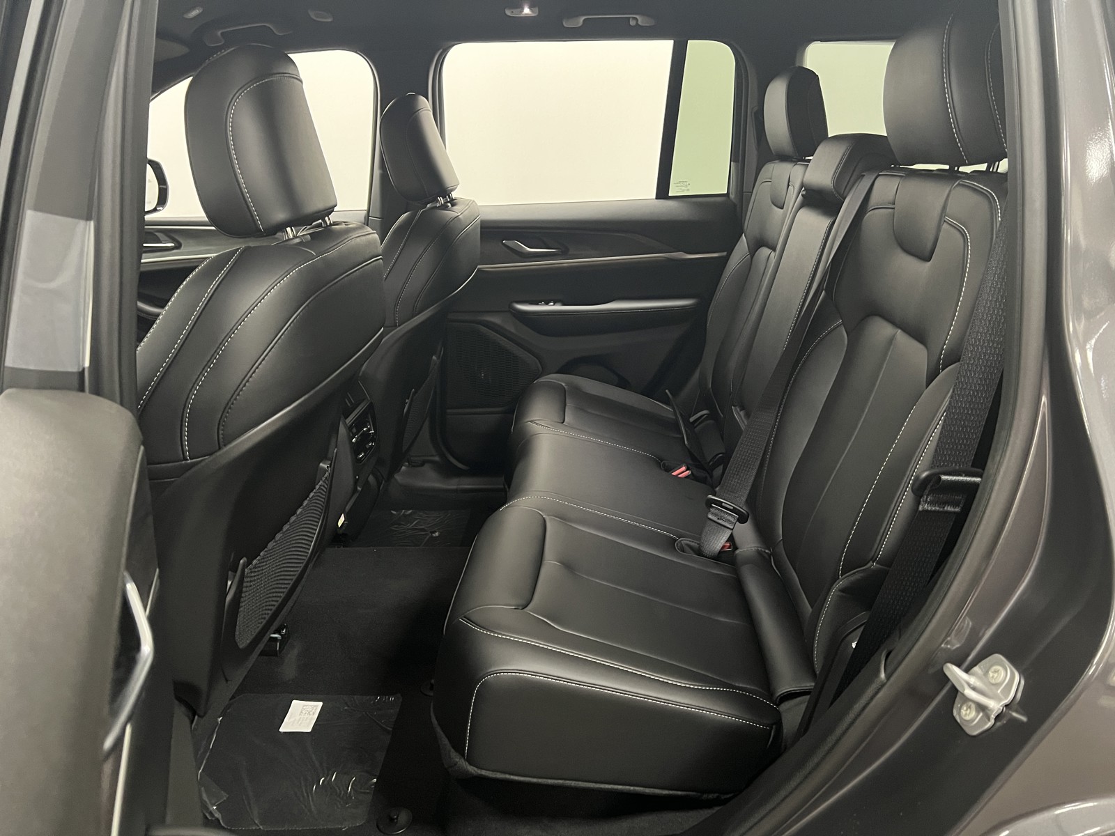 2025 Jeep Grand Cherokee Limited photo 11