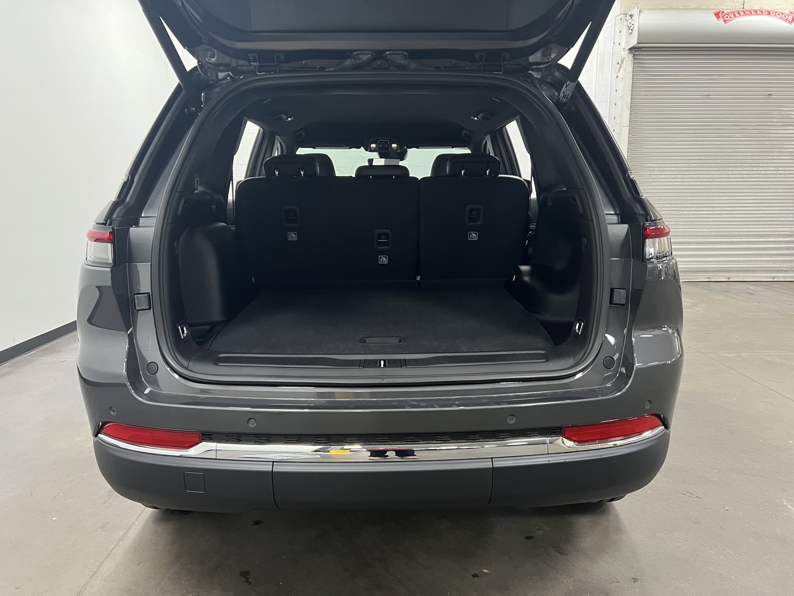 2025 Jeep Grand Cherokee Limited photo 14