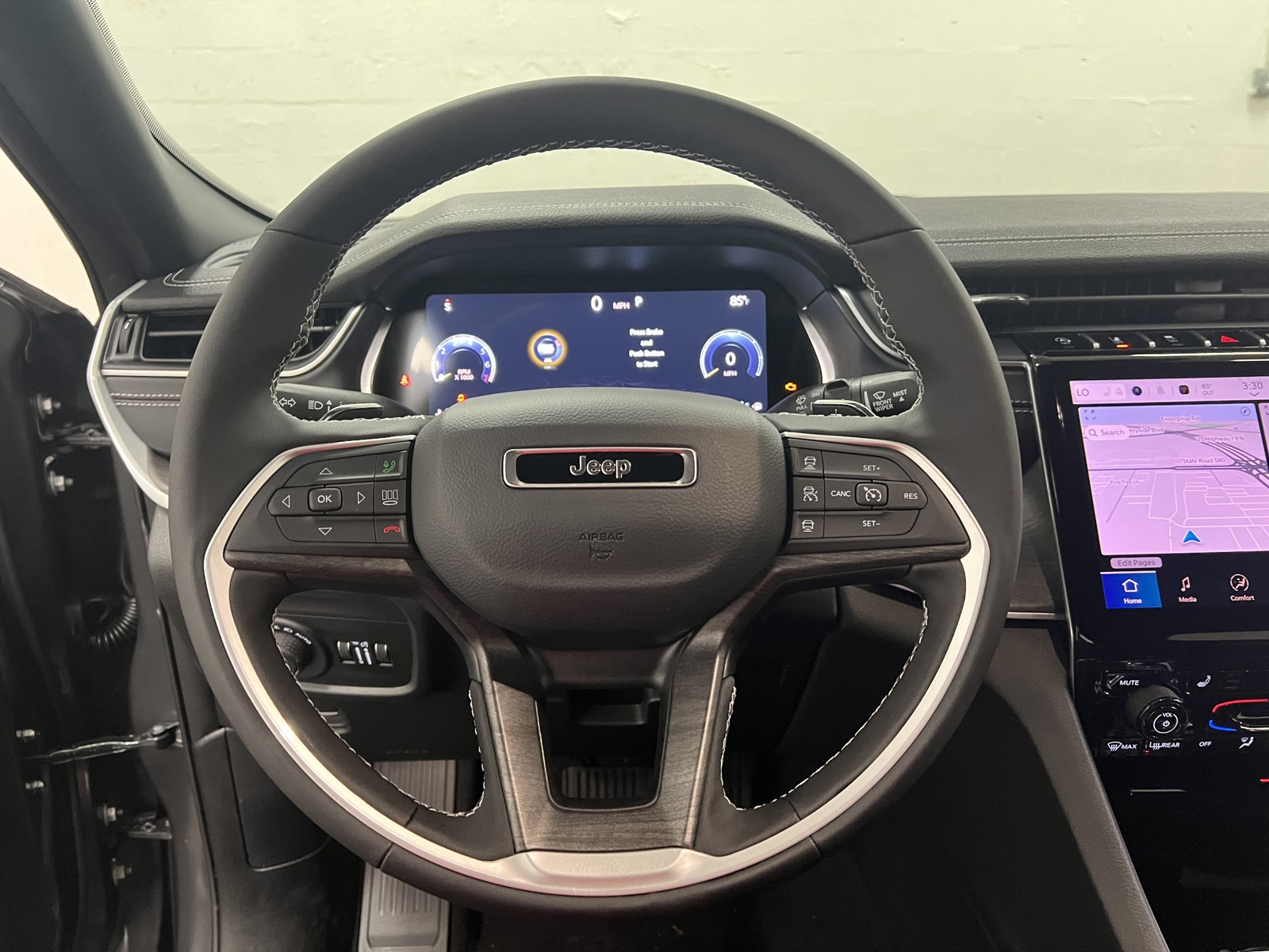 2025 Jeep Grand Cherokee Limited photo 16