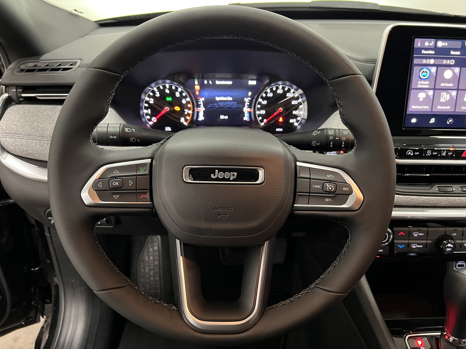 2025 Jeep Compass Latitude photo 15