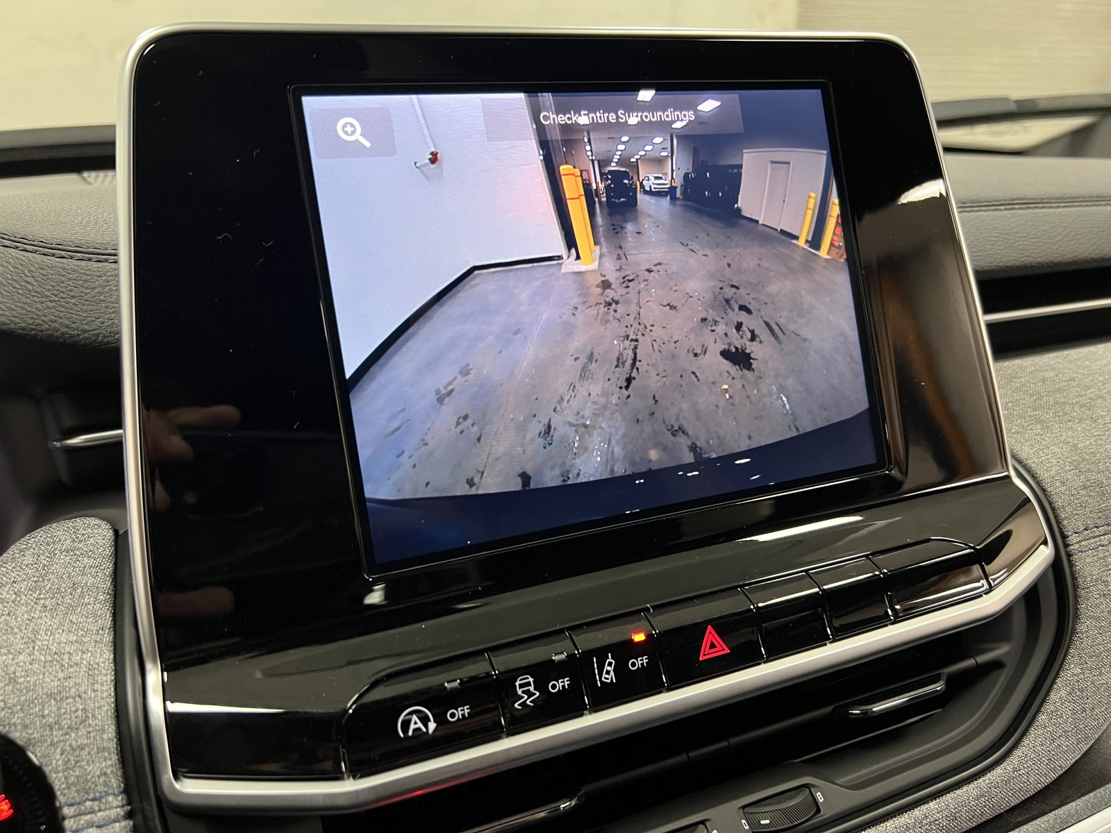 2025 Jeep Compass Latitude photo 18
