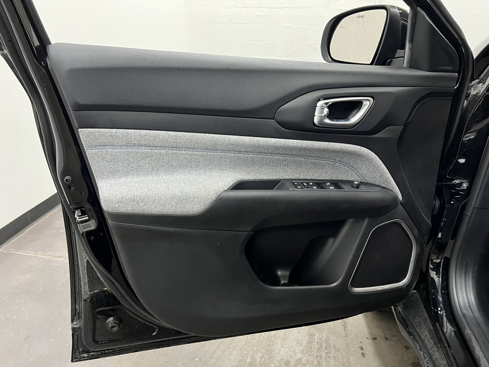 2025 Jeep Compass Latitude photo 20