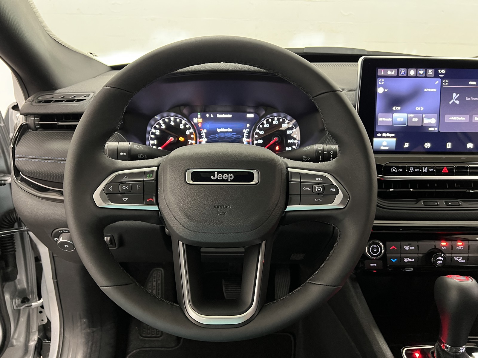 2025 Jeep Compass Latitude photo 15
