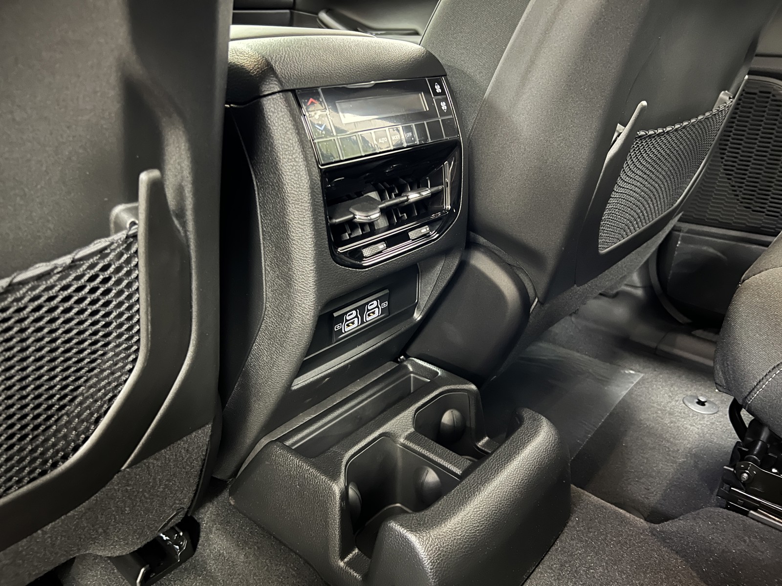 2025 Jeep Grand Cherokee Laredo photo 13