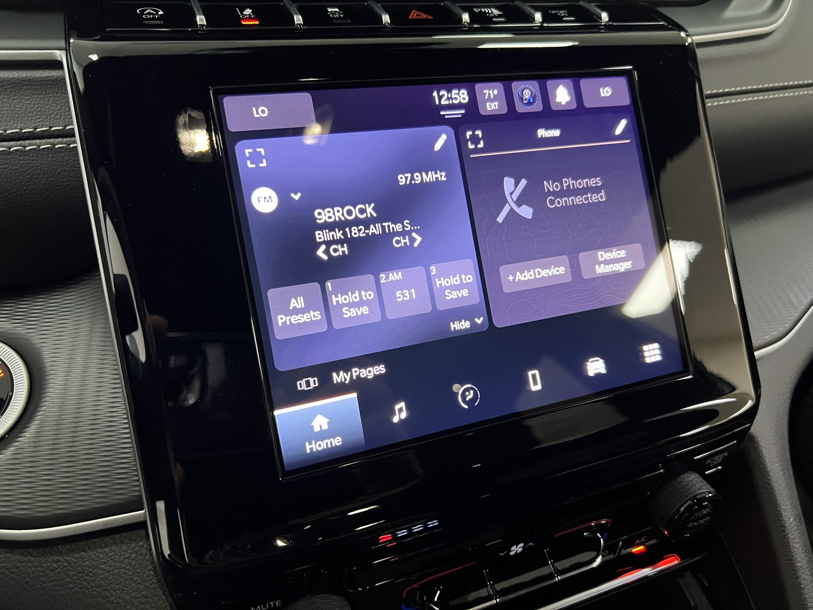 2025 Jeep Grand Cherokee Laredo photo 22