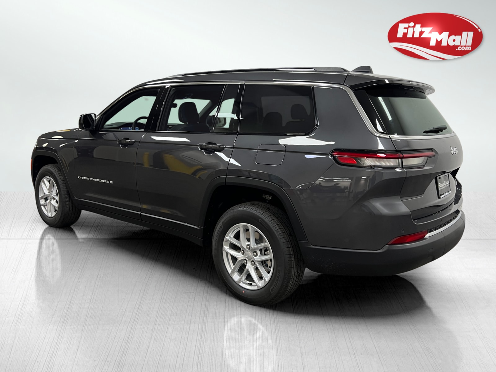2025 Jeep Grand Cherokee Laredo photo 8