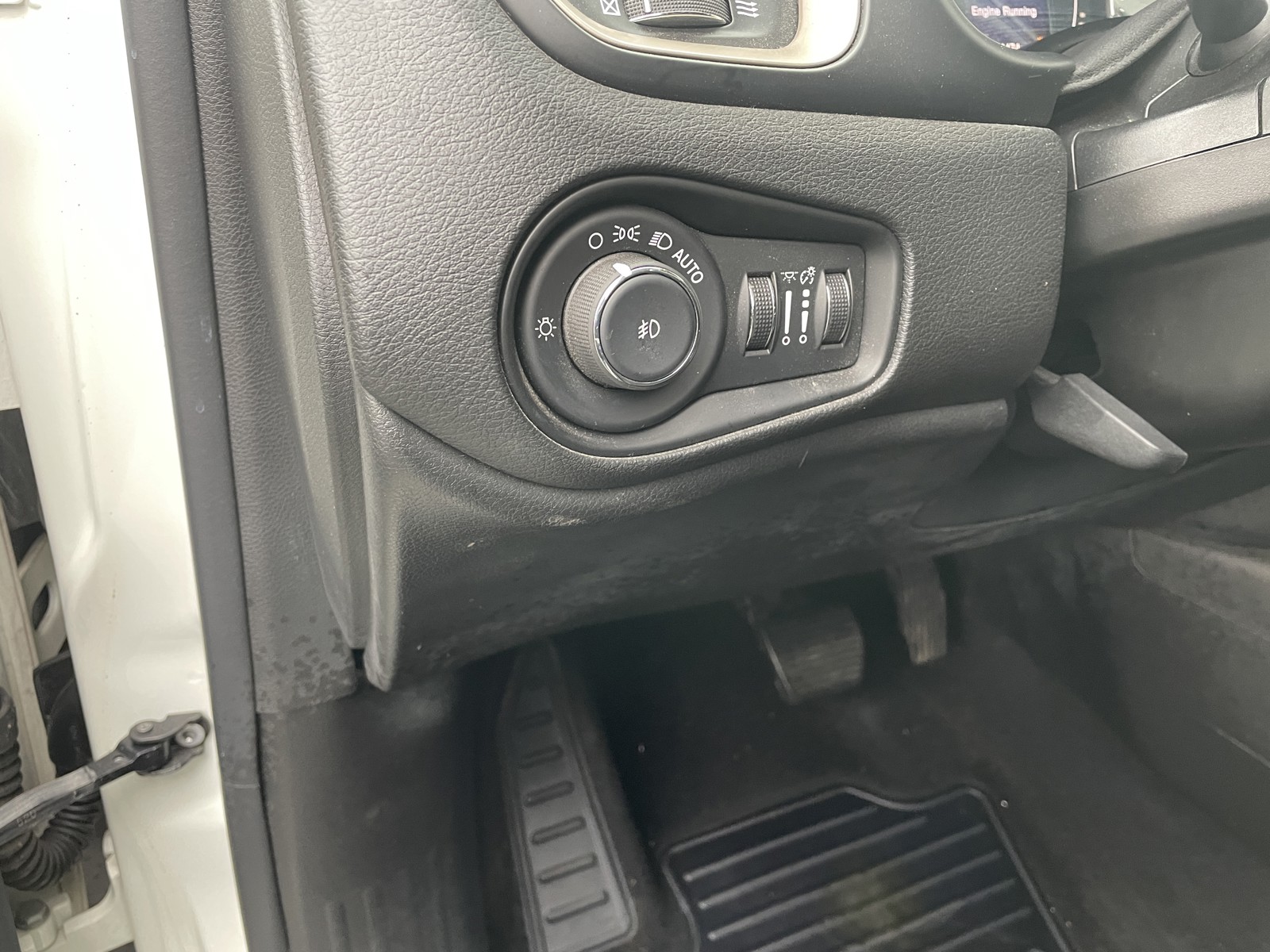 2015 Jeep Renegade Latitude photo 11