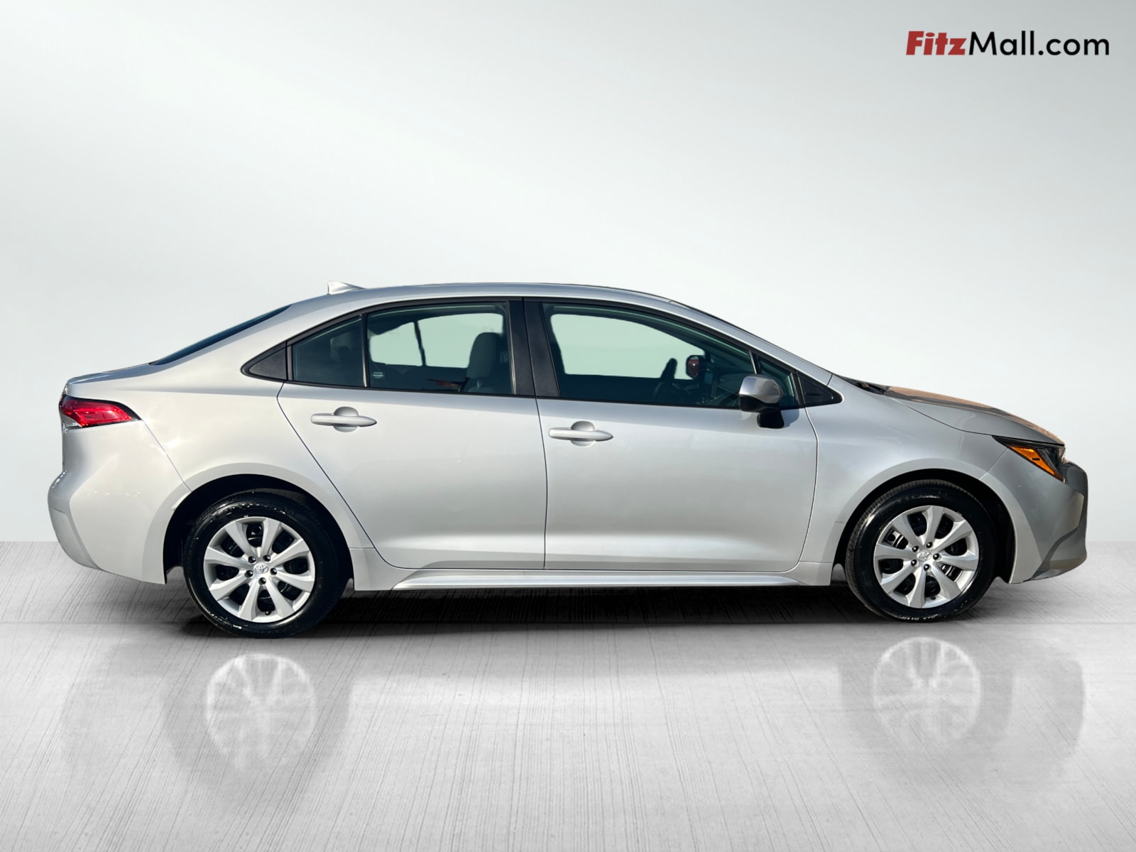 2024 Toyota Corolla LE photo 4
