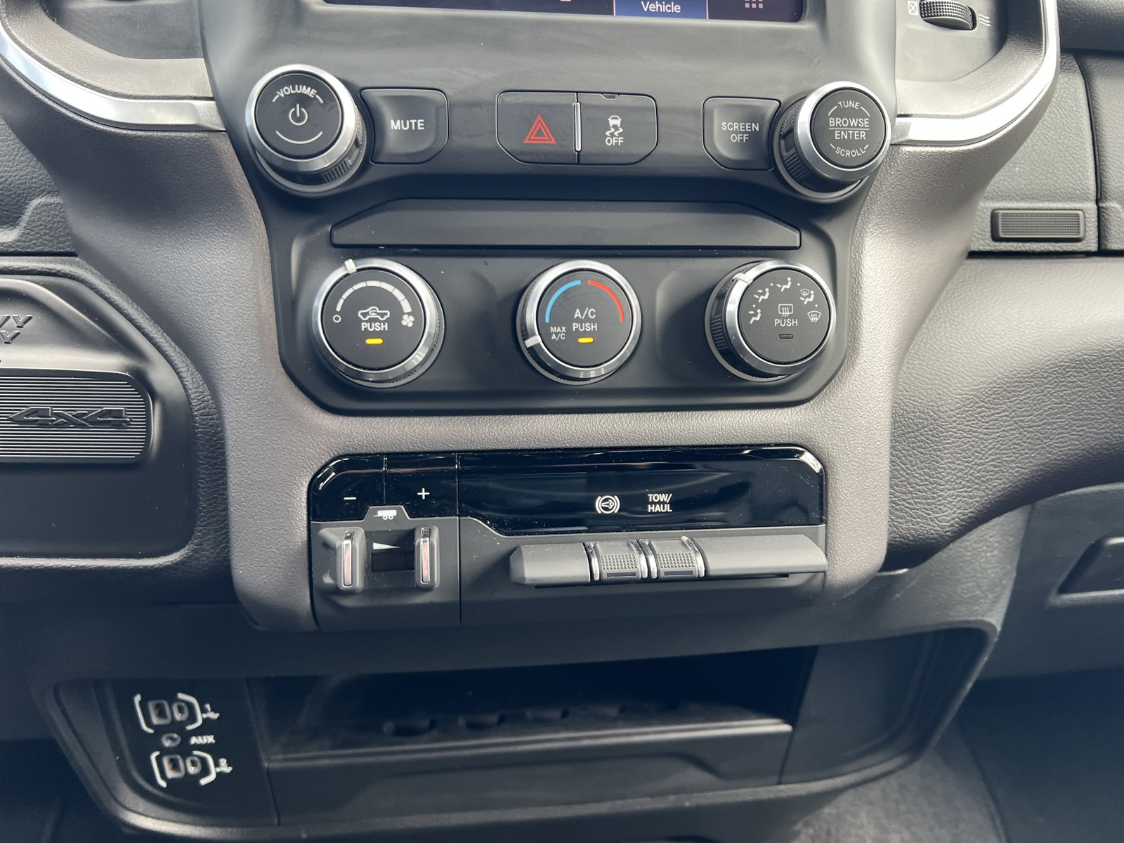 2024 Ram 2500 Big Horn photo 23