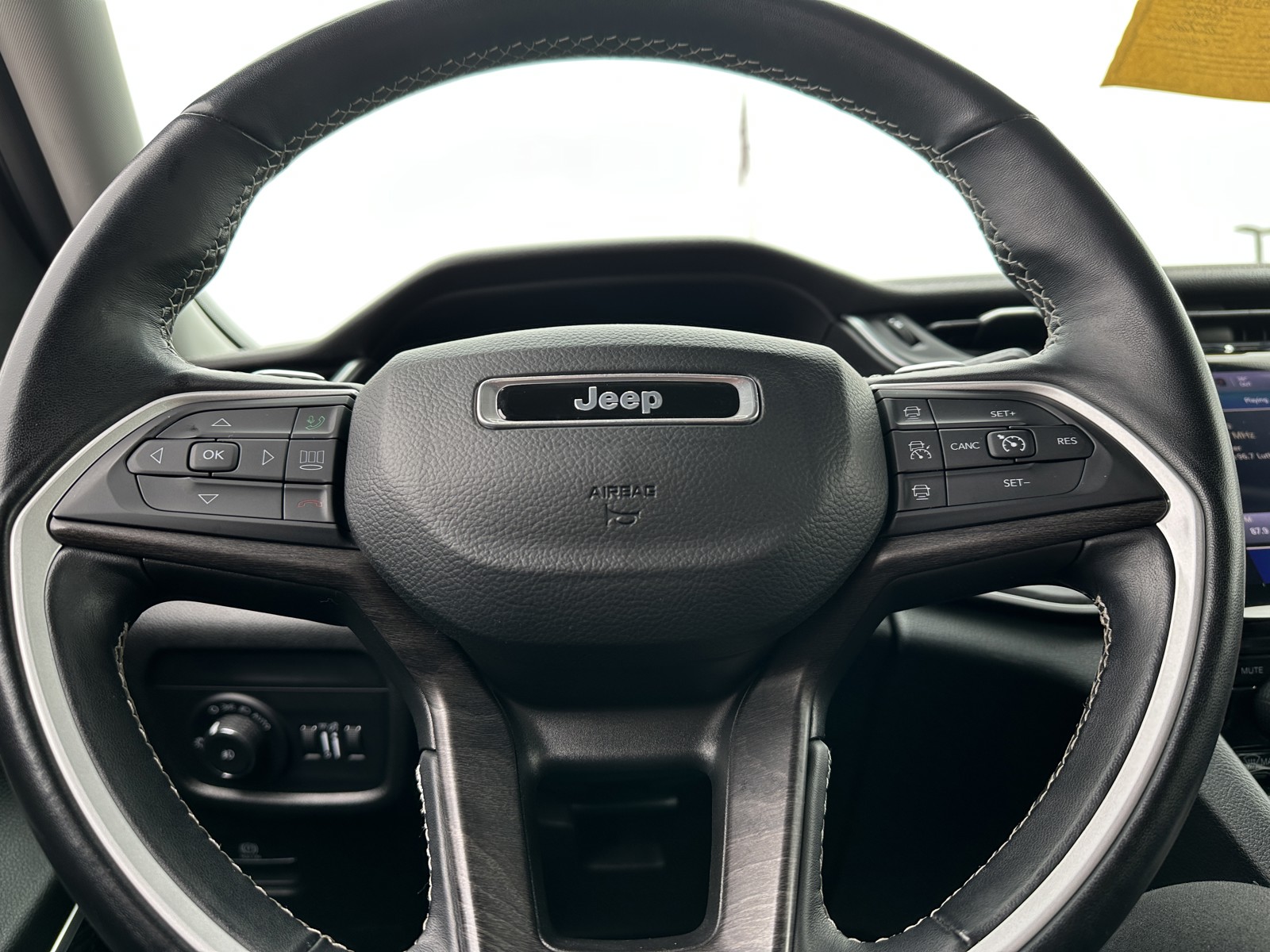 2022 Jeep Grand Cherokee Limited photo 18