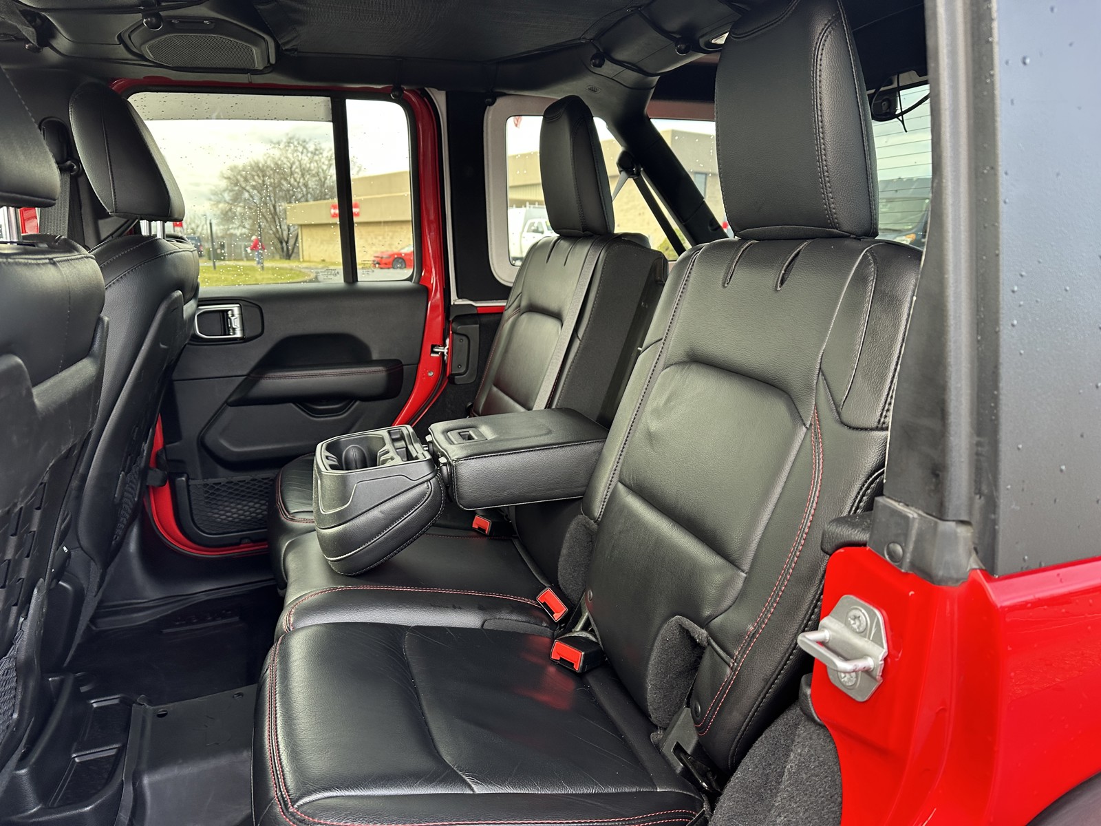 2018 Jeep Wrangler Unlimited Rubicon photo 11
