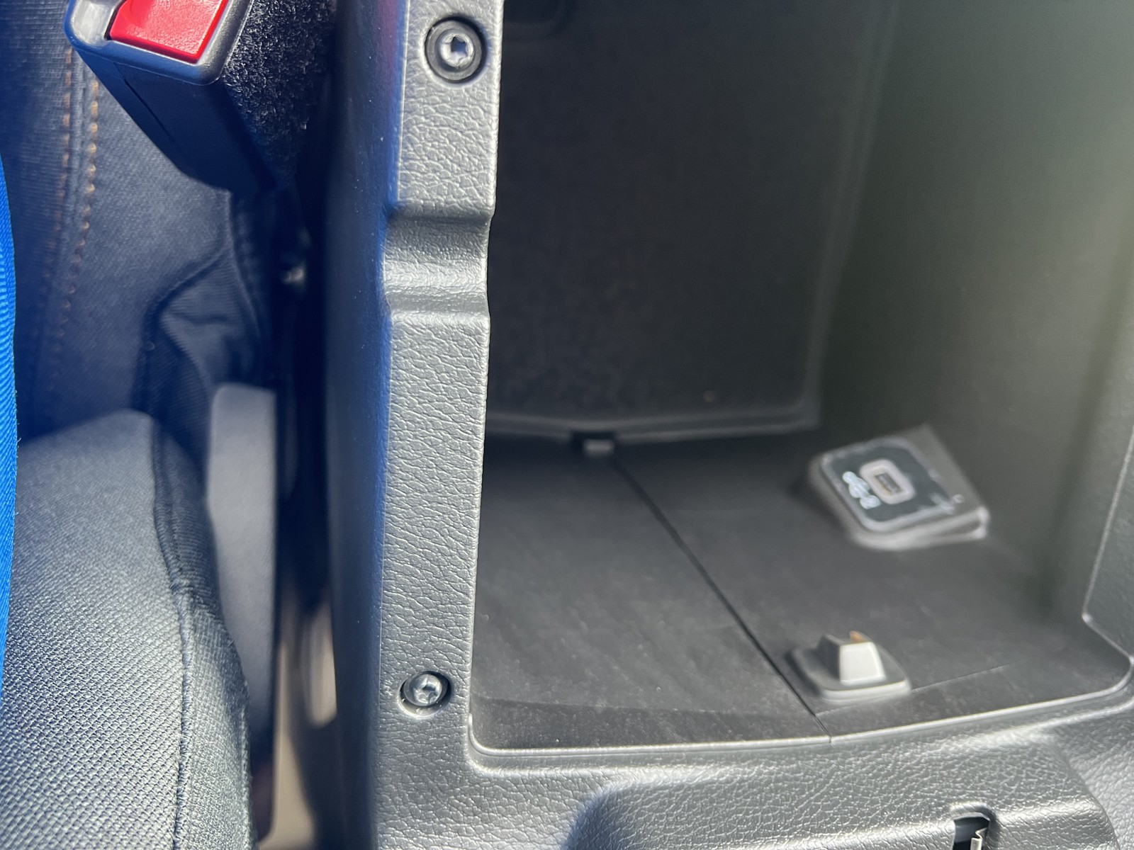 2024 Jeep Wrangler Sport S photo 28