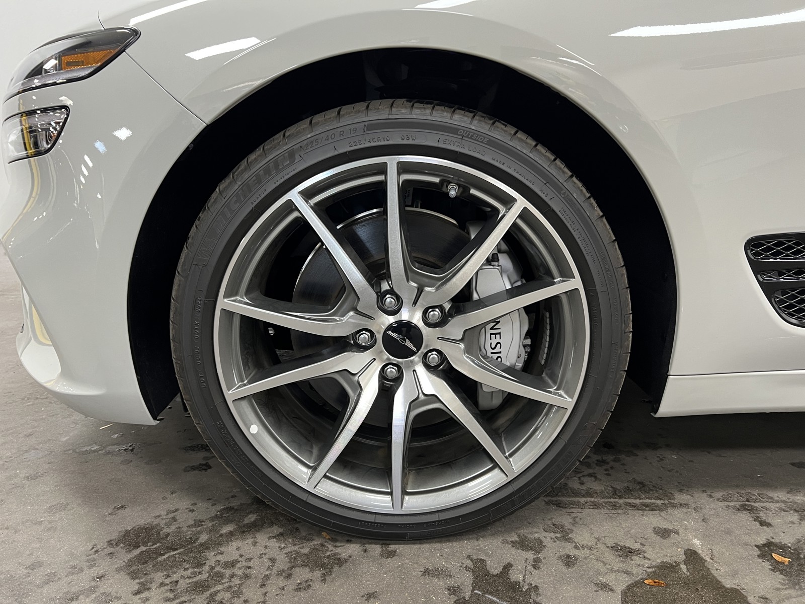 2025 Genesis G70 2.5T photo 14
