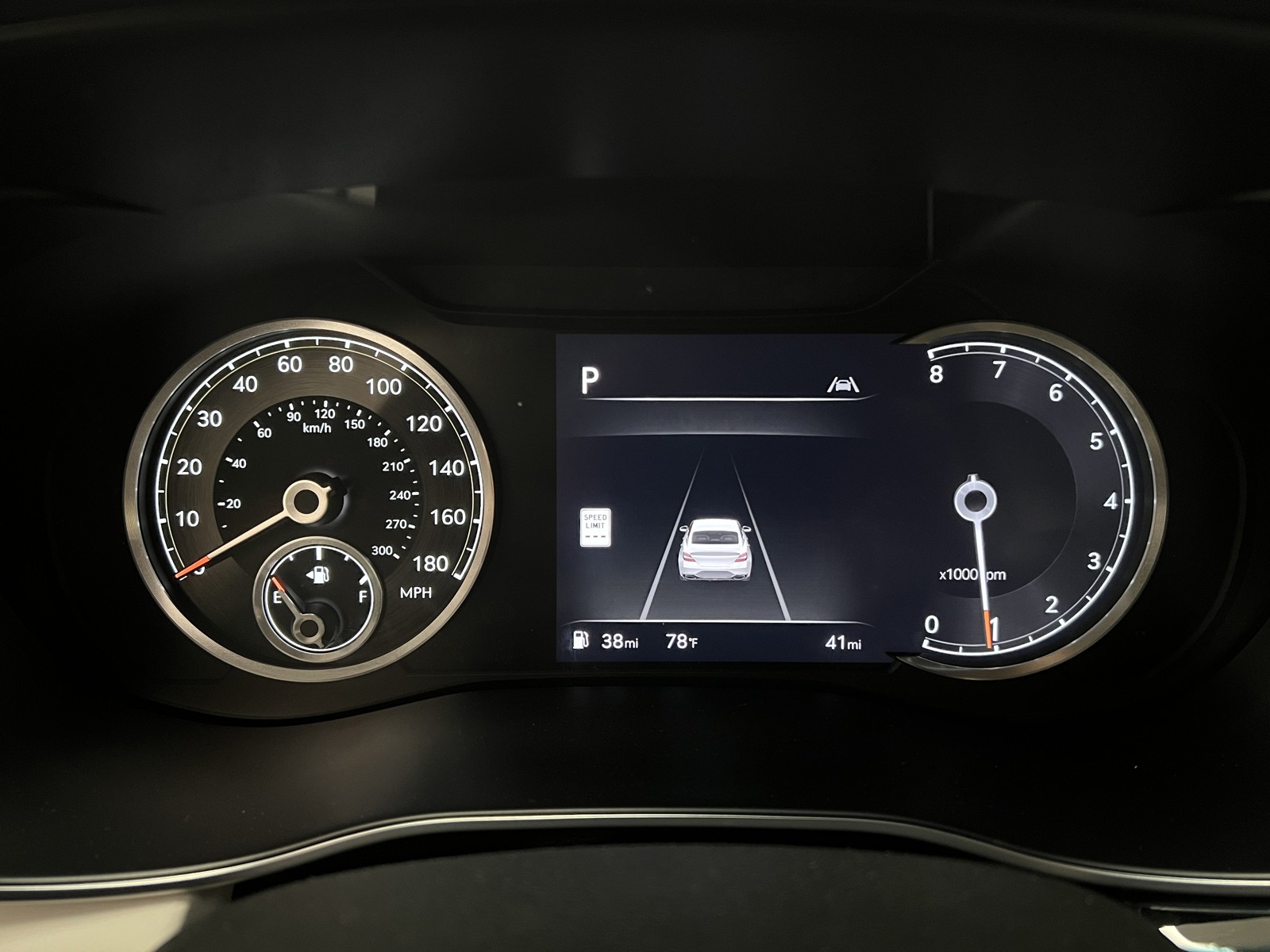 2025 Genesis G70 2.5T photo 17