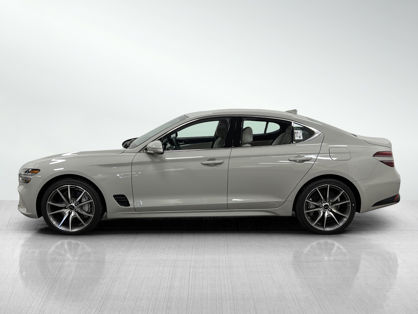 2025 Genesis G70 2.5T photo 3