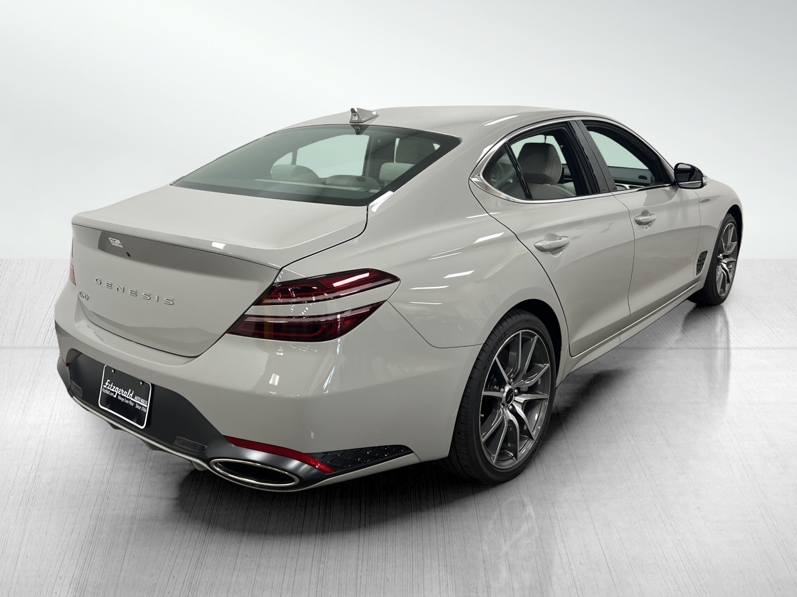 2025 Genesis G70 2.5T photo 7