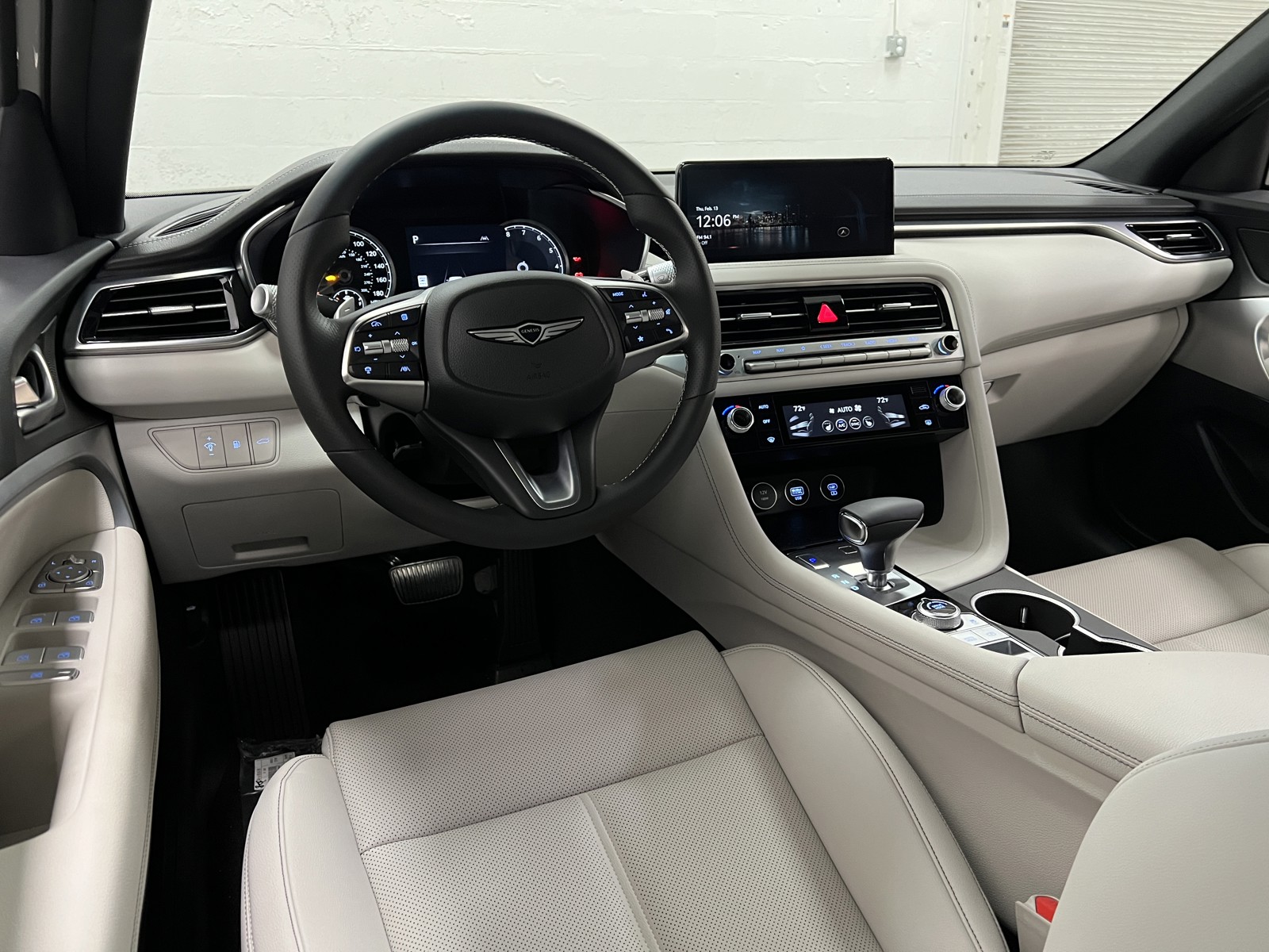2025 Genesis G70 2.5T photo 9