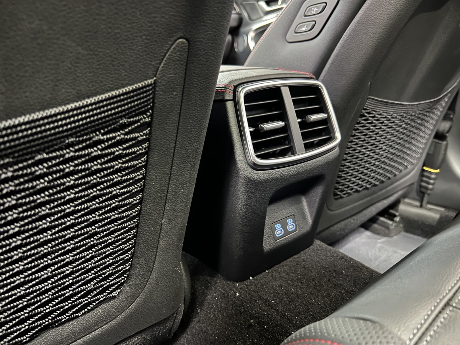 2025 Genesis G70 3.3T Sport Advanced photo 13