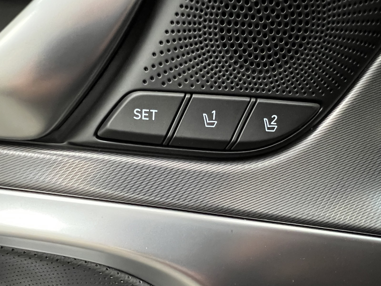 2025 Genesis G70 3.3T Sport Advanced photo 24