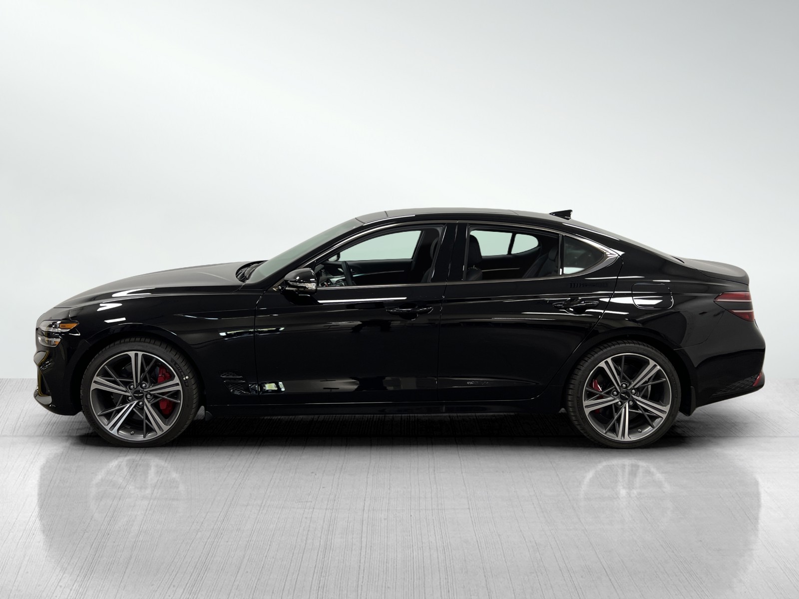 2025 Genesis G70 3.3T Sport Advanced photo 3