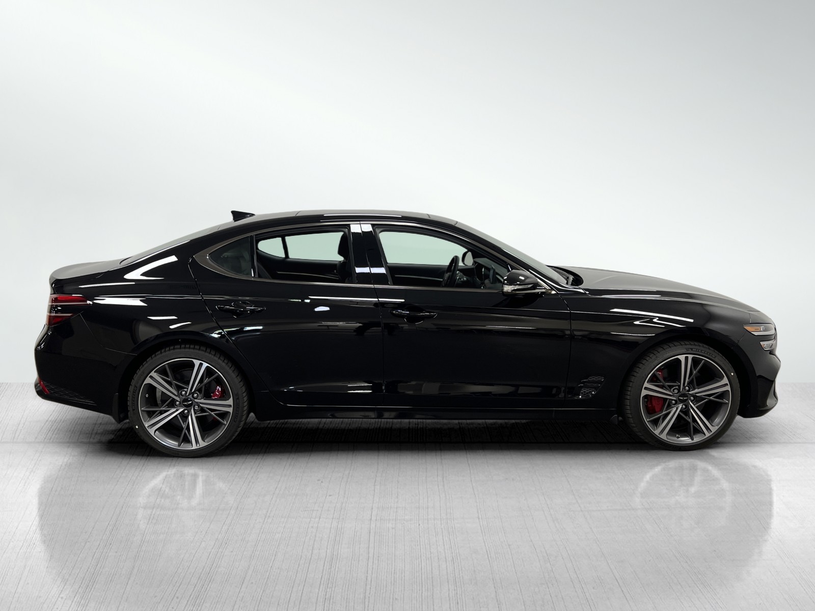 2025 Genesis G70 3.3T Sport Advanced photo 4