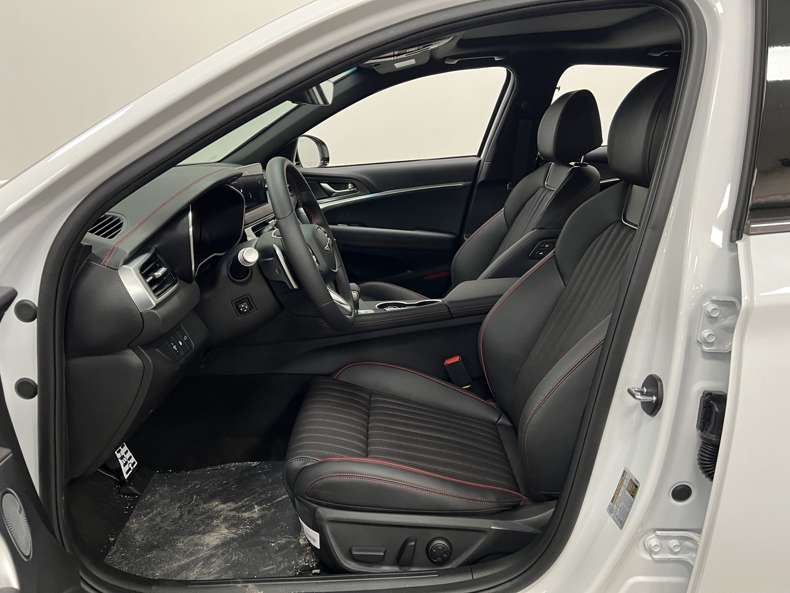2025 Genesis G70 2.5T Sport Prestige photo 10