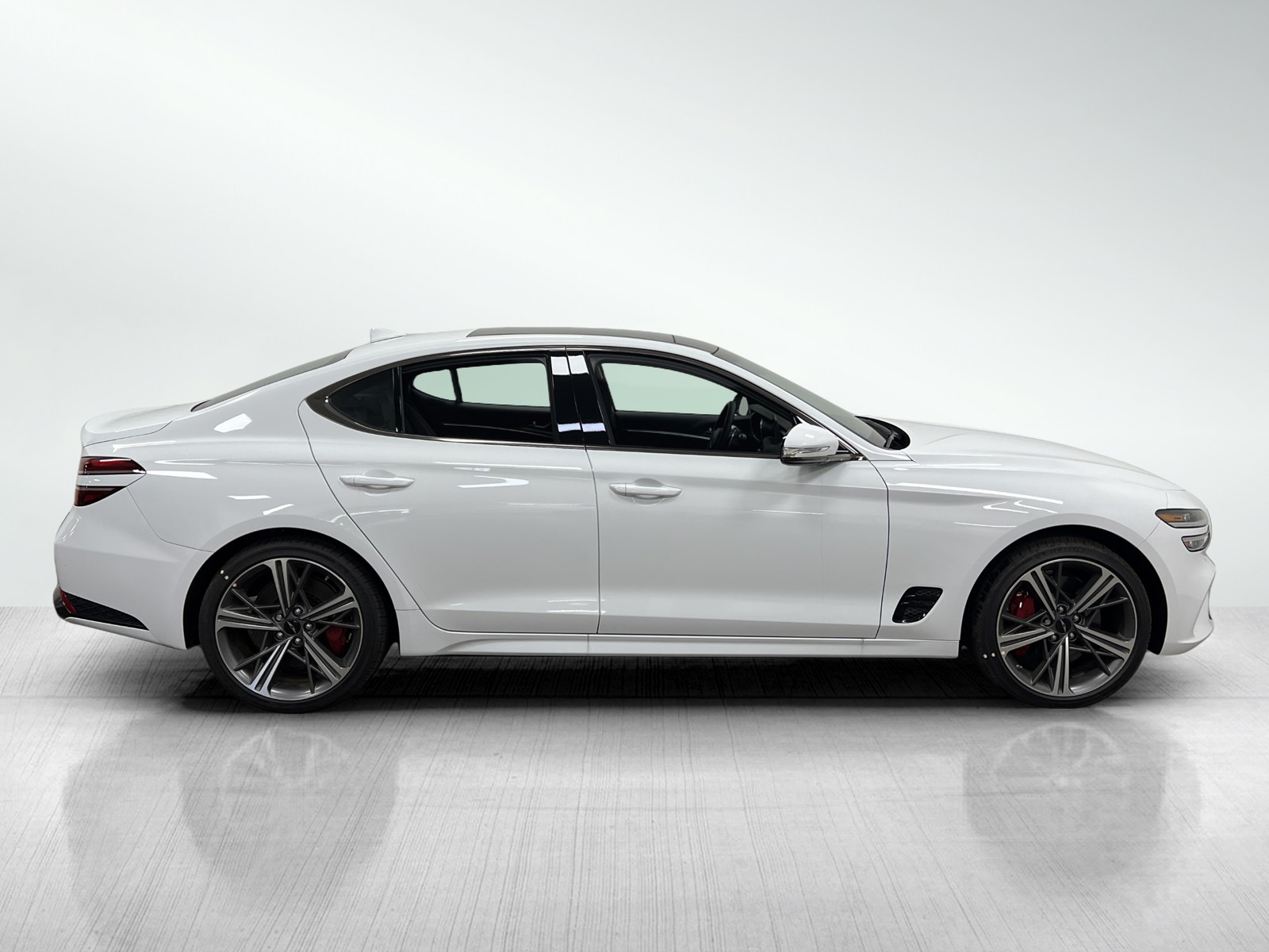 2025 Genesis G70 2.5T Sport Prestige photo 4