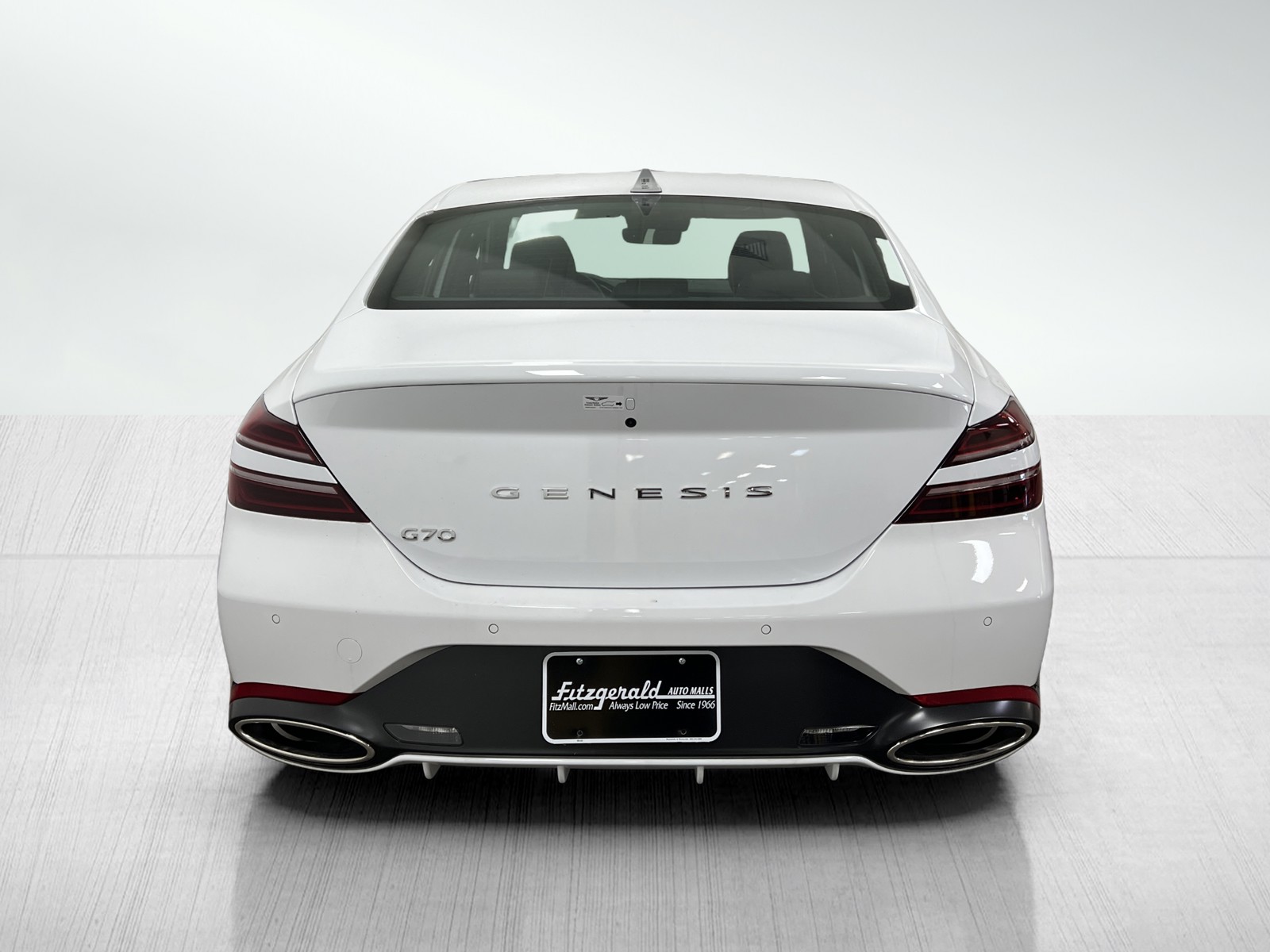 2025 Genesis G70 2.5T Sport Prestige photo 6