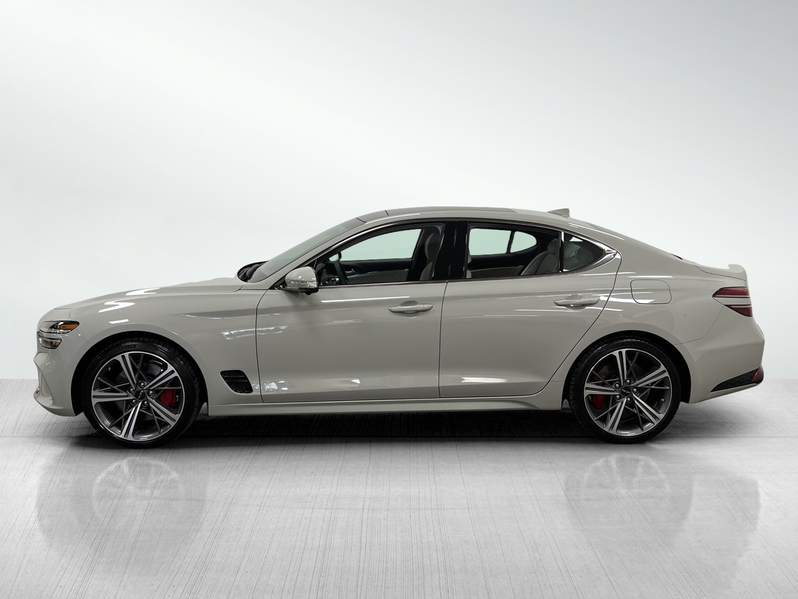2025 Genesis G70 3.3T Sport Prestige photo 3