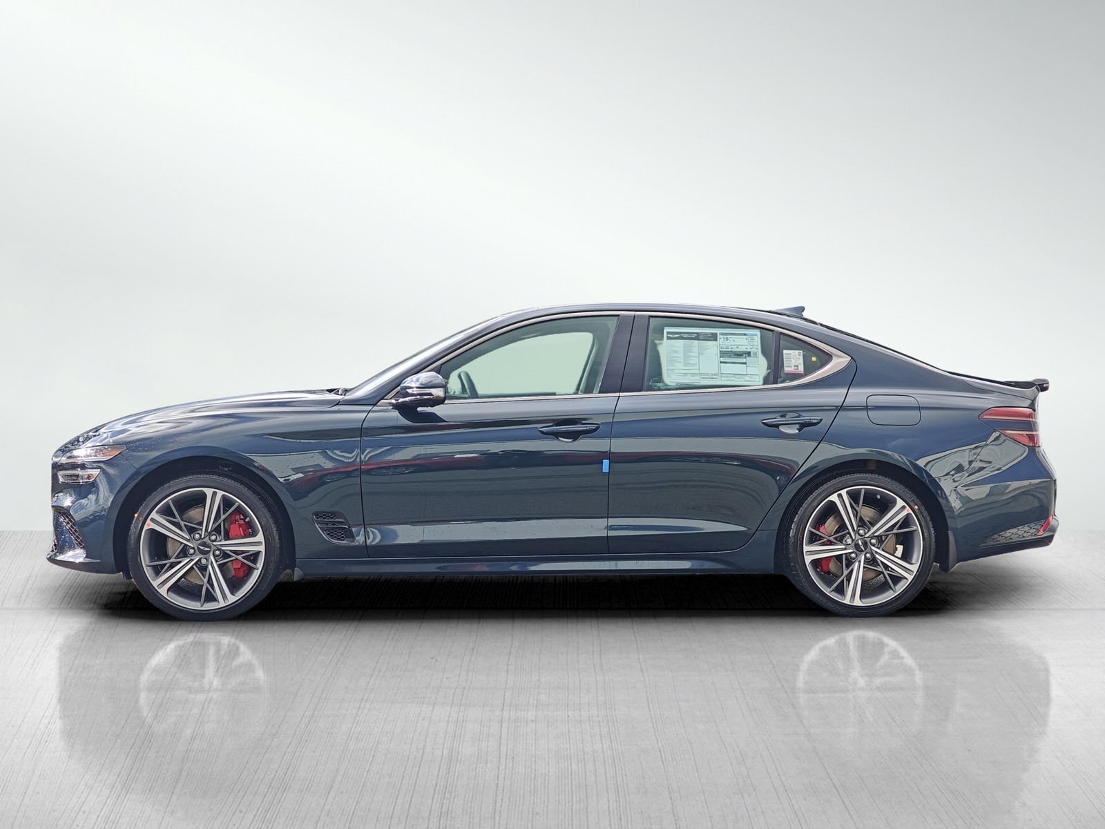 2025 Genesis G70 3.3T Sport Advanced photo 3