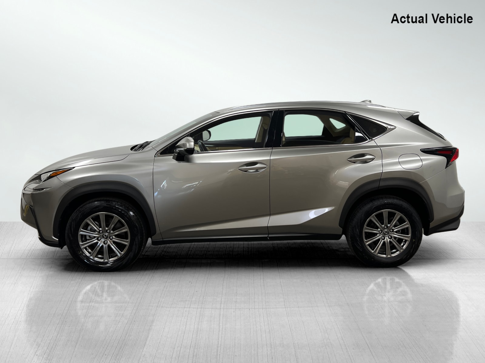 2021 Lexus NX 300 photo 3