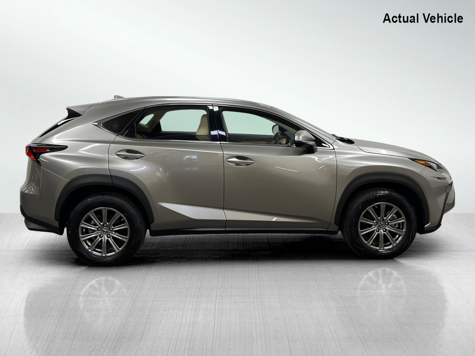 2021 Lexus NX 300 photo 4