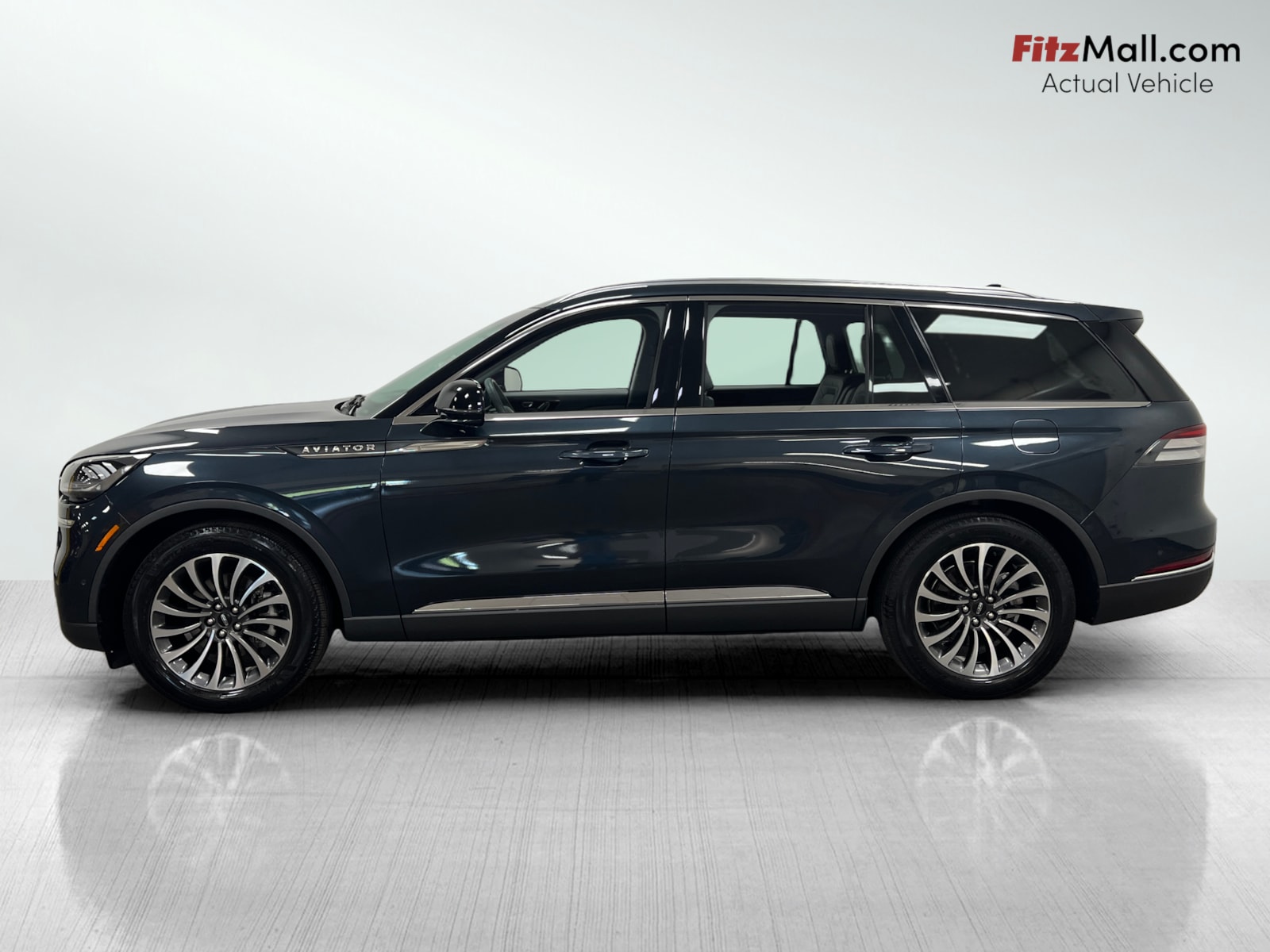 2021 Lincoln Aviator Reserve photo 3