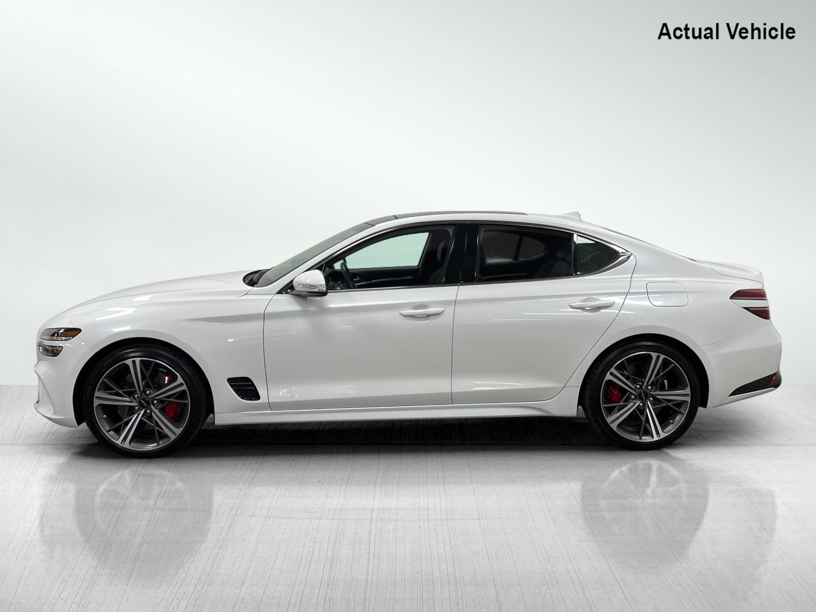 2024 Genesis G70 2.5T photo 3