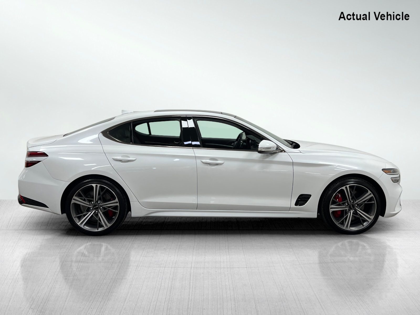 2024 Genesis G70 2.5T photo 4