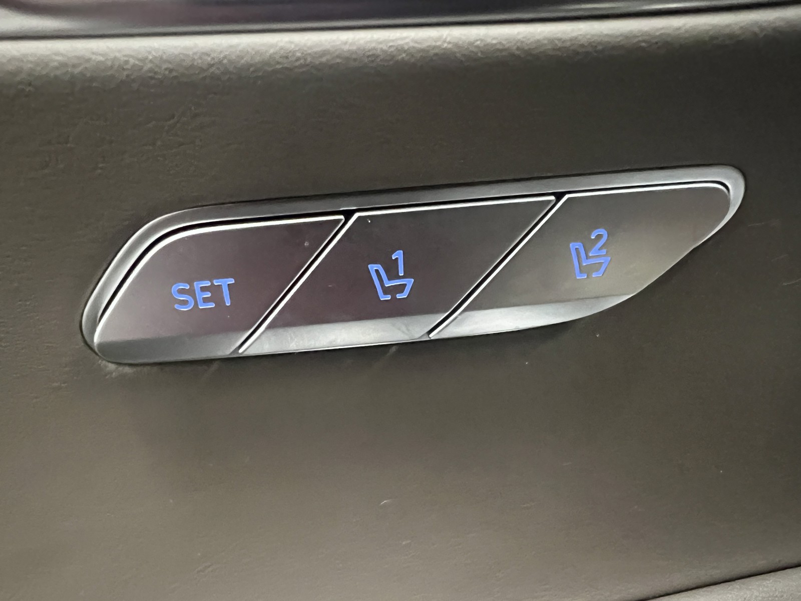 2024 Genesis GV80 3.5T AWD photo 24