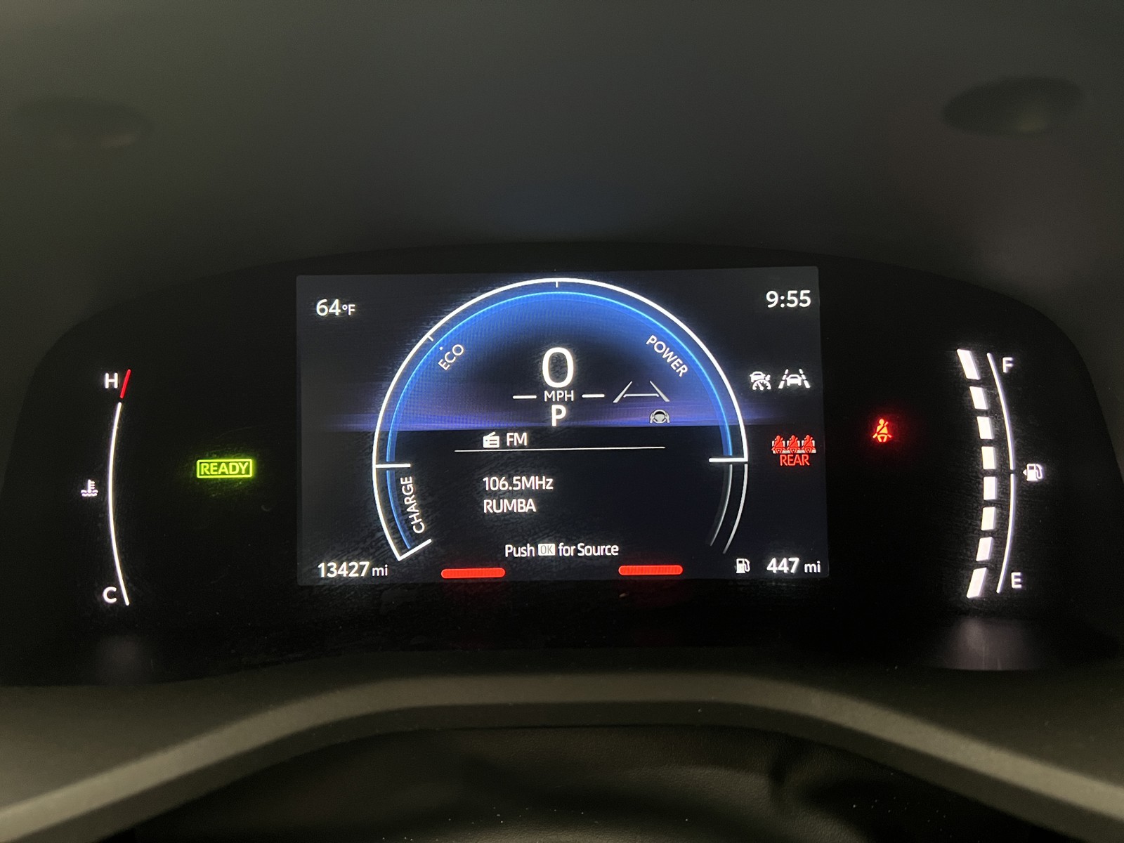 2025 Toyota Camry Hybrid LE photo 16