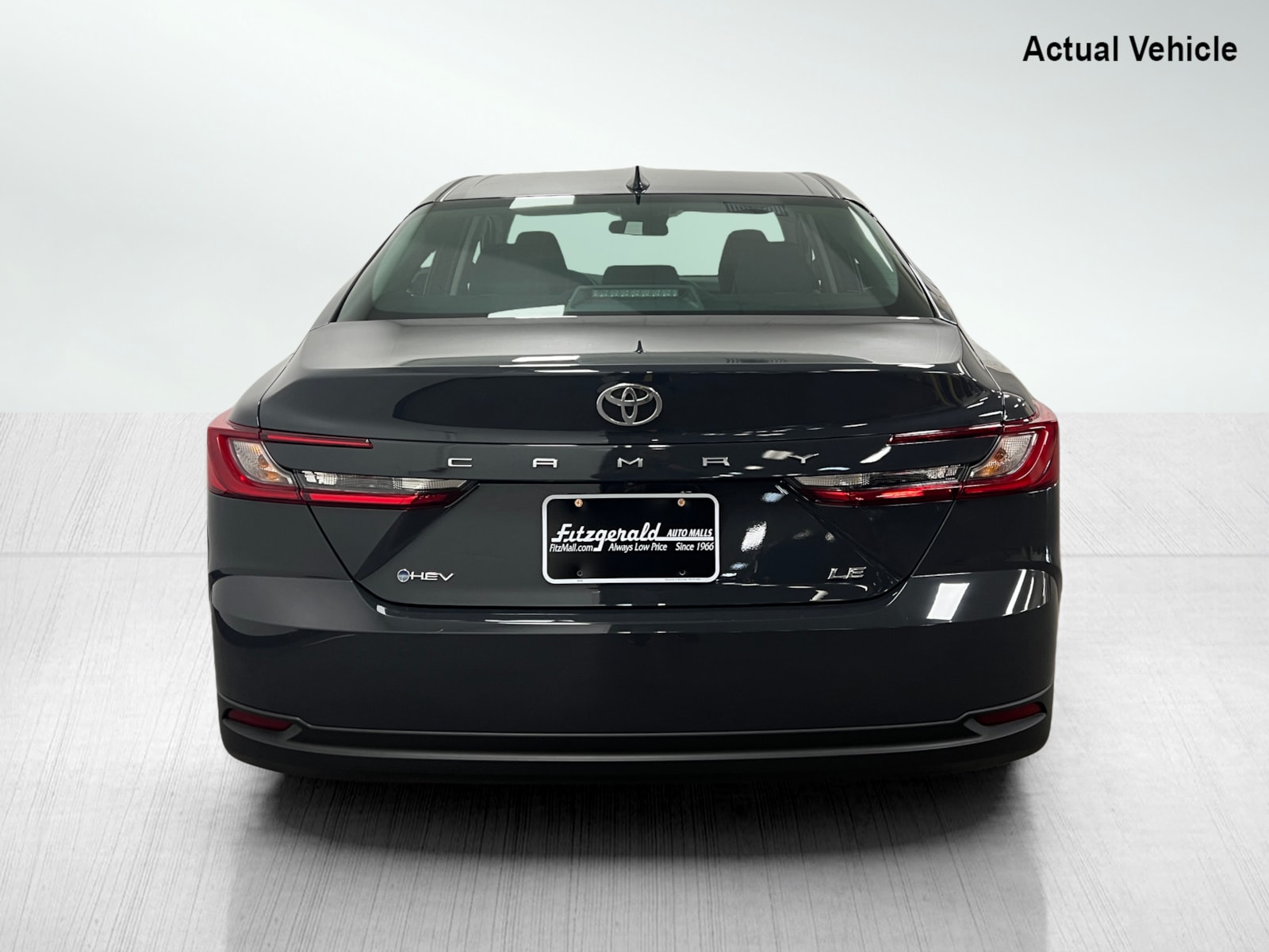 2025 Toyota Camry Hybrid LE photo 6