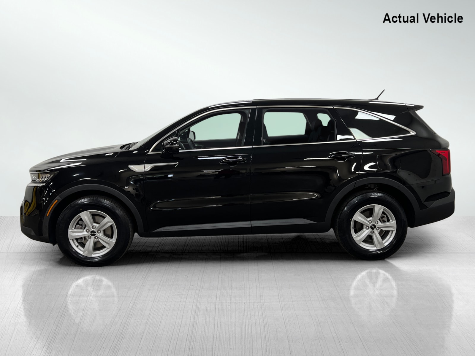 2022 Kia Sorento LX photo 3