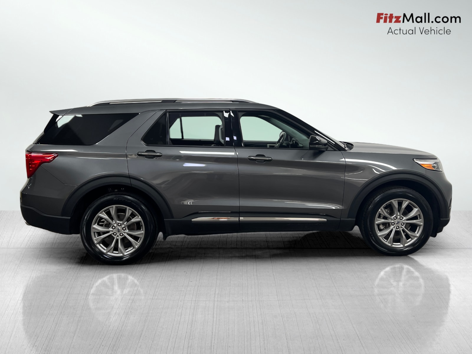 2023 Ford Explorer Limited photo 4