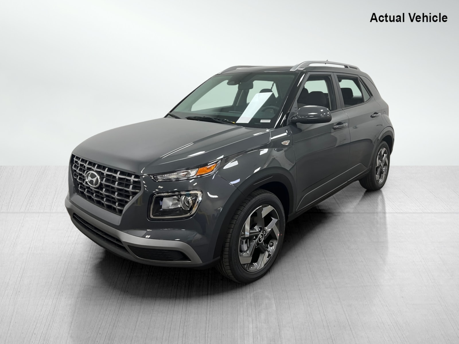 2025 Hyundai Venue SEL photo 2