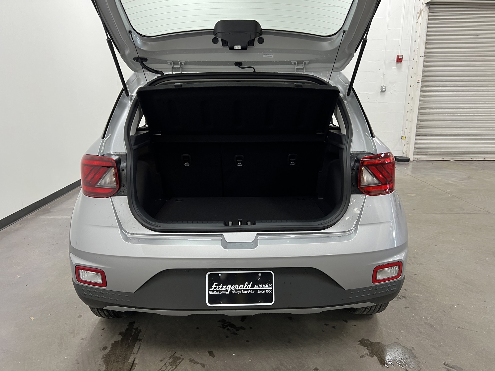 2025 Hyundai Venue SEL photo 13