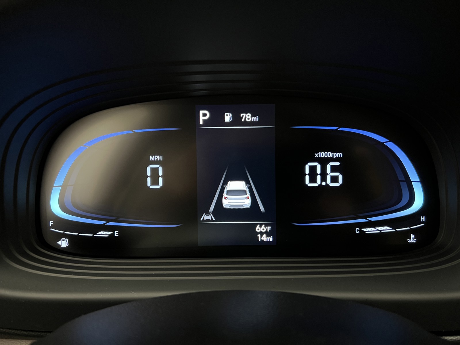 2025 Hyundai Venue SEL photo 15
