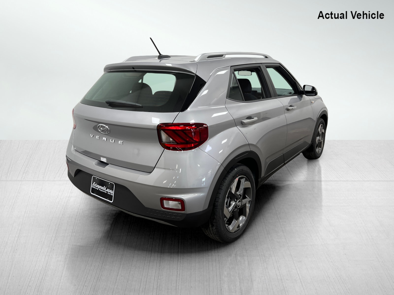 2025 Hyundai Venue SEL photo 7